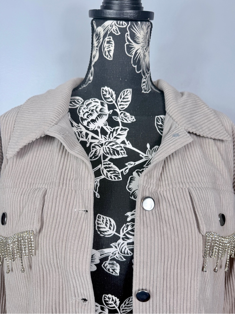 NWT Stoosh beige cropped oversize corduroy rhinestone fringe jacket size large - Picture 4 of 11